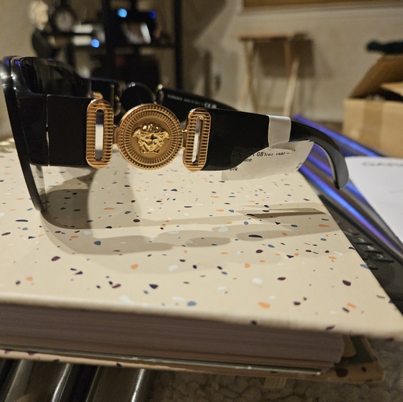 ****SOLD****COPY - MENS VERSACE SUNGLASSES - Picture 2 of 4